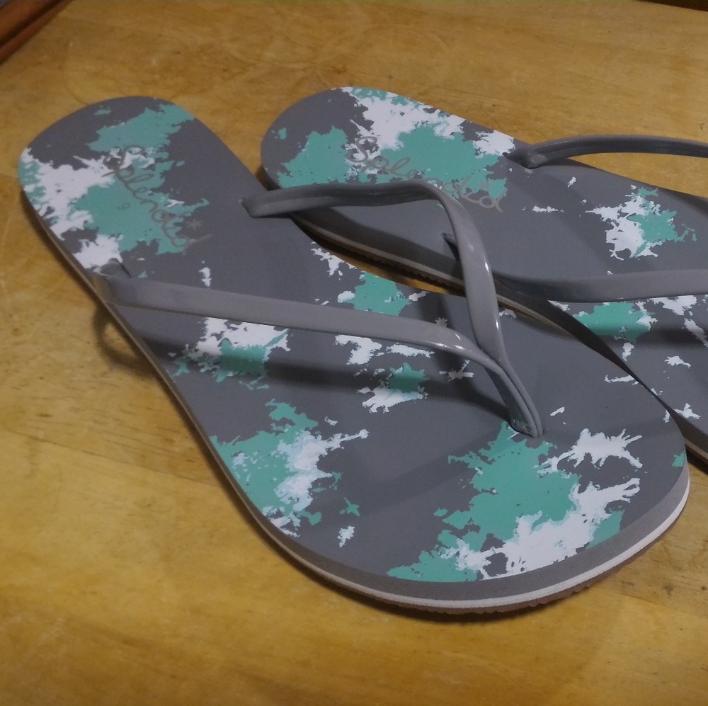 Splendid Fire Fly Flip Flops